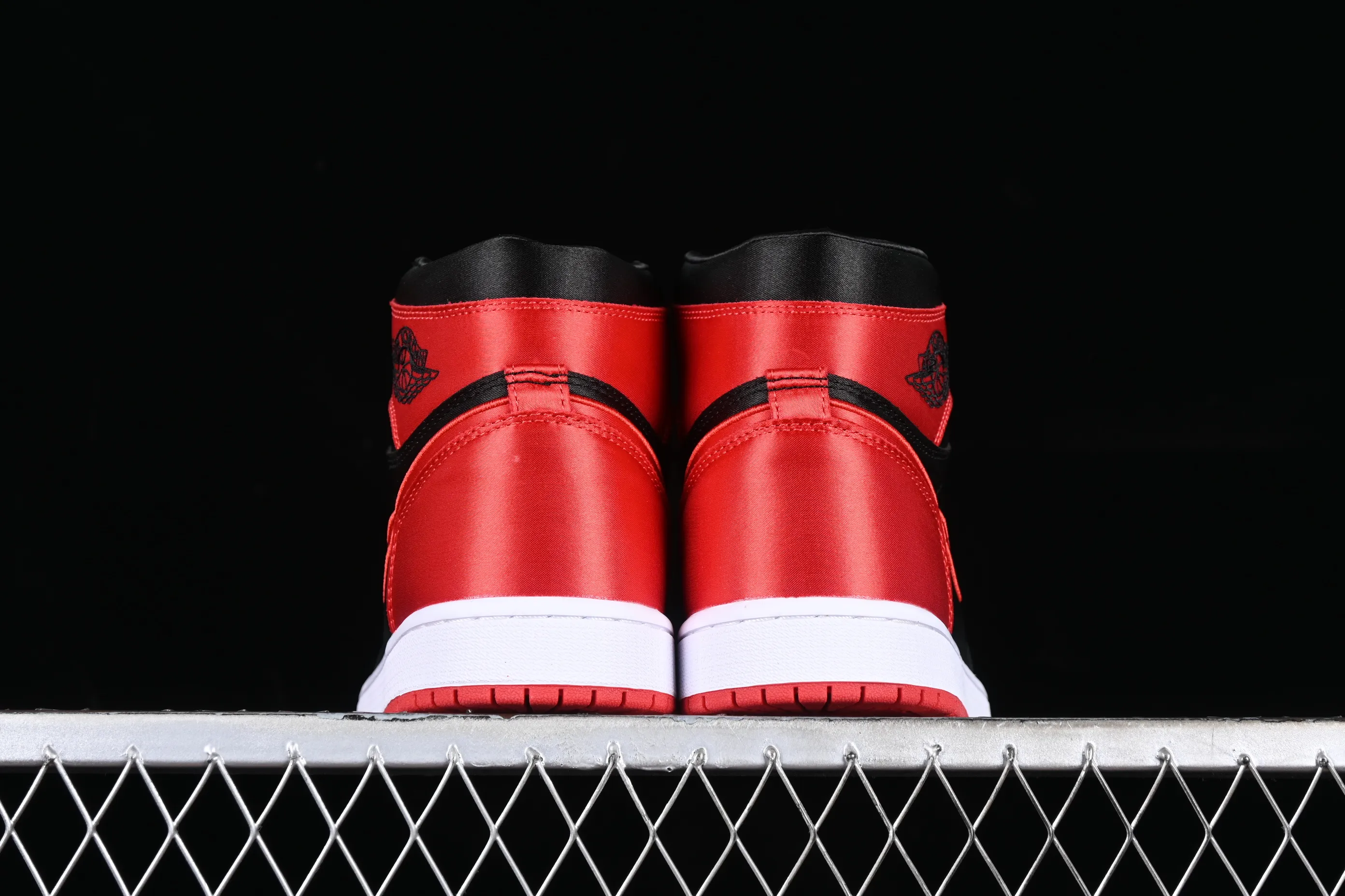 All categories Air Jordan Jordan series basketball shoes Air Jordan 1 High Z version Air Jordan 1 High OG "Satin Bred" AJ1 Joe 1 silk forbidden wear FD4810-061